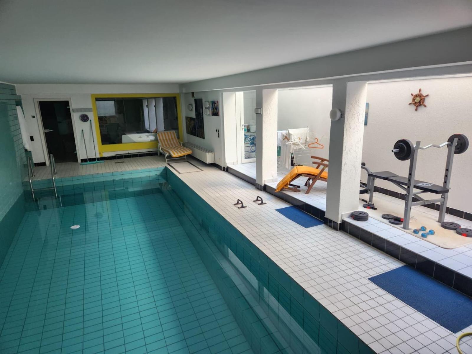 Villa Casa Blanca Mit Privatem Schwimmbad 26 Grad Und Sauna Duisburg Exterior photo